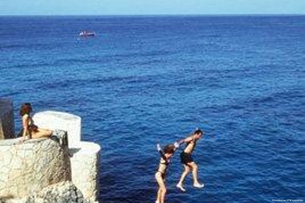 THE CAVES (Negril)